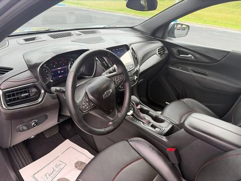 Used 2023 Chevrolet Equinox RS w/ RS Leather Package AWD/4WD image 18