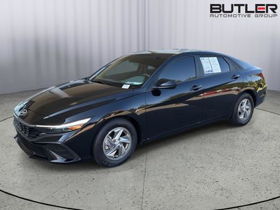 Used 2025 Hyundai Elantra SE