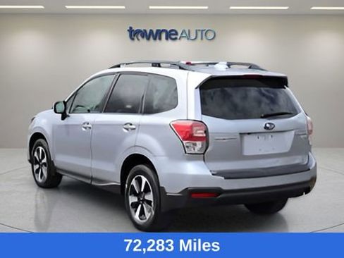 Used 2017 Subaru Forester 2.5i Premium AWD/4WD image 3