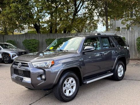 Used 2023 Toyota 4Runner SR5 Premium w/ Moonroof Package AWD/4WD image 2