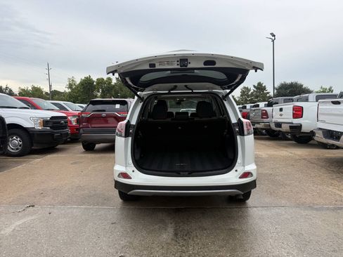 Used 2017 Toyota RAV4 Limited w/ Carpet Mat Package AWD/4WD image 37