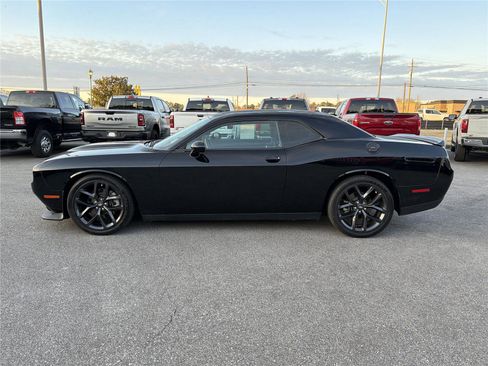 Used 2023 Dodge Challenger GT w/ Blacktop Package image 9