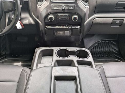 Used 2021 GMC Sierra 2500 2WD Crew Cab w/ Convenience Package image 19