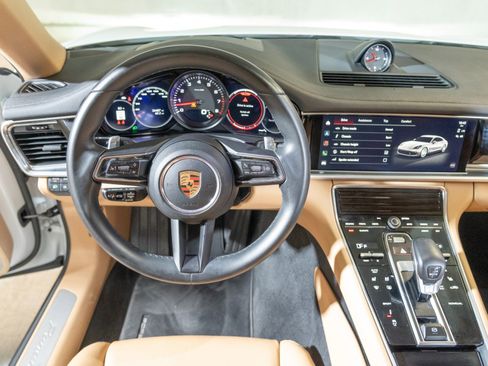 Certified 2023 Porsche Panamera image 27