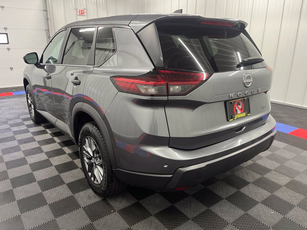 Used 2024 Nissan Rogue S AWD/4WD image 6