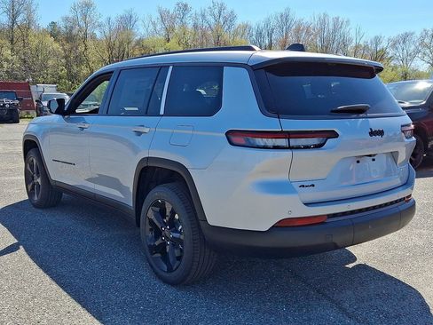 New 2026 Jeep Grand Cherokee L Limited AWD/4WD image 6