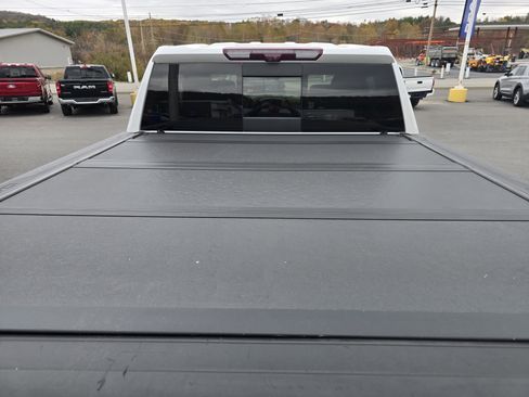 Used 2021 Chevrolet Silverado 1500 High Country w/ Technology Package image 5