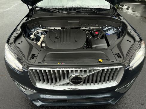 Certified 2025 Volvo XC90 B5 Core w/ Protection Package Premier AWD/4WD image 36