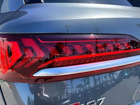 Used 2021 Audi SQ7 Premium Plus w/ Driver Assistance Package AWD/4WD image 30
