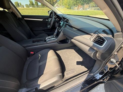 Used 2018 Honda Civic EX image 40