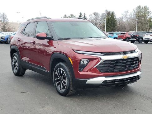 Certified 2024 Chevrolet TrailBlazer LT w/ Driver Confidence Package AWD/4WD image 2