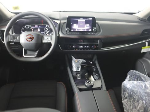 New 2026 Nissan Rogue SV w/ Rock Creek Premium Package AWD/4WD image 19