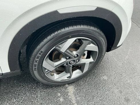 Certified 2023 Hyundai Venue Limited FWD image 6
