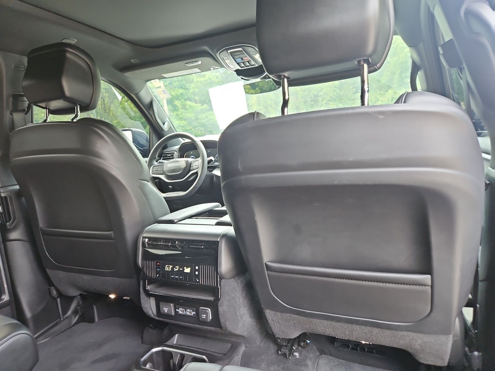 Used 2023 Jeep Wagoneer Series II AWD/4WD image 18