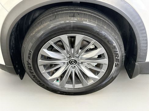 Used 2024 MAZDA CX-90 Plug-In Hybrid w/ Preferred AWD/4WD image 11