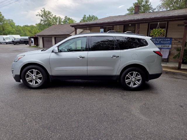 Used 2017 Chevrolet Traverse LT AWD/4WD image 3