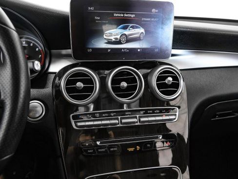Used 2017 Mercedes-Benz GLC 300 4MATIC Coupe image 25