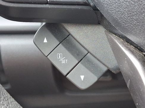 Used 2023 Subaru Forester AWD/4WD image 24