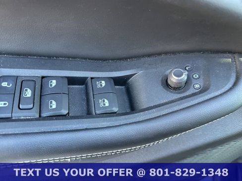 Used 2023 Jeep Grand Cherokee Limited image 22