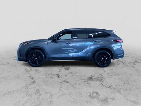 Used 2025 Toyota Highlander XSE image 7