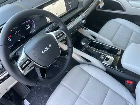 New 2025 Kia Telluride EX image 10
