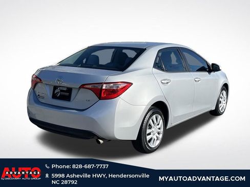 Used 2018 Toyota Corolla LE image 3