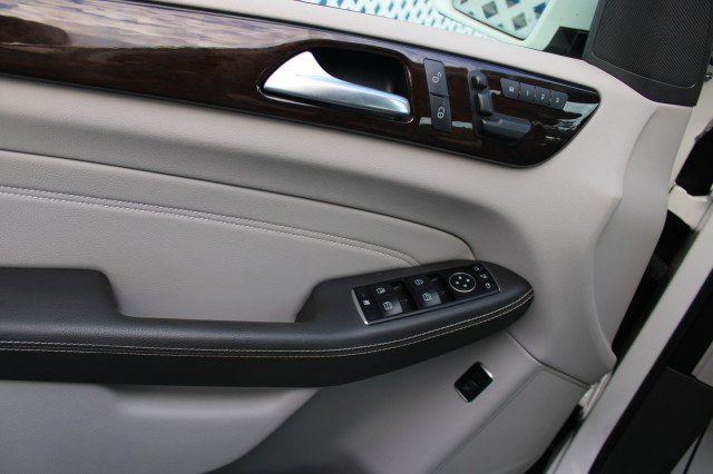 Used 2014 Mercedes-Benz ML 350 BlueTEC 4MATIC w/ Premium 1 Package image 22