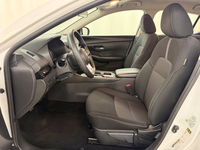Used 2025 Nissan Sentra SV FWD image 9