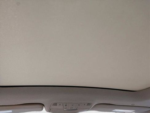 Used 2018 Mercedes-Benz E 400 4MATIC Coupe image 25