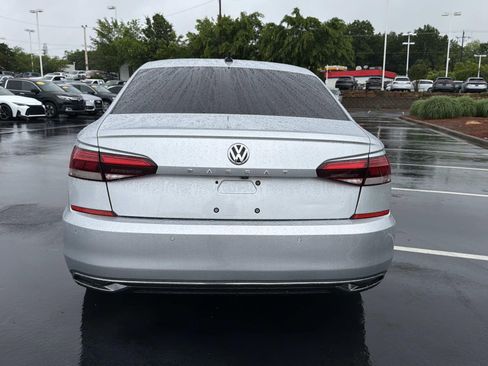 Used 2020 Volkswagen Passat 2.0T SEL FWD image 5