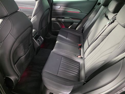 New 2025 Maserati Grecale Modena image 20