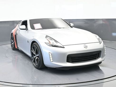 Used 2020 Nissan 370Z w/ Sport Package image 9