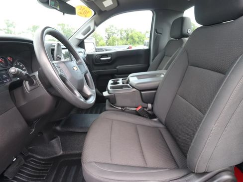 Used 2025 Chevrolet Silverado 1500 W/T RWD image 2