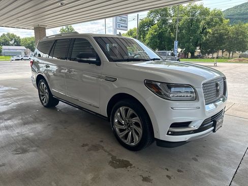 Used 2020 Lincoln Navigator Reserve w/ Luxury Package AWD/4WD image 3