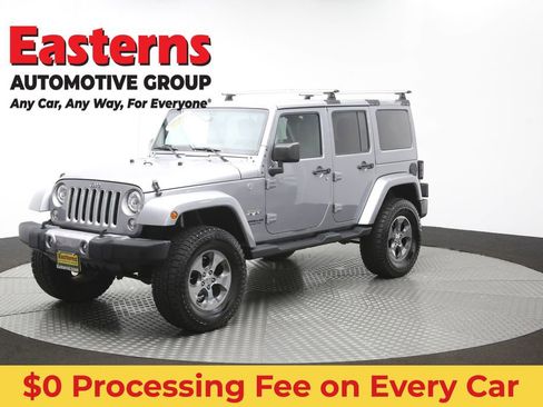 Used 2017 Jeep Wrangler Unlimited Sahara w/ Max Tow Package AWD/4WD image 58