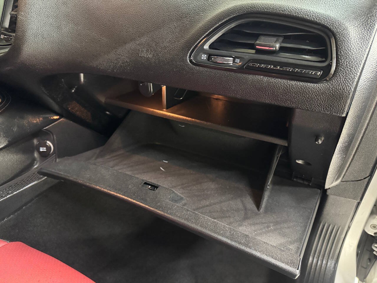 Used 2021 Dodge Challenger SXT RWD image 30