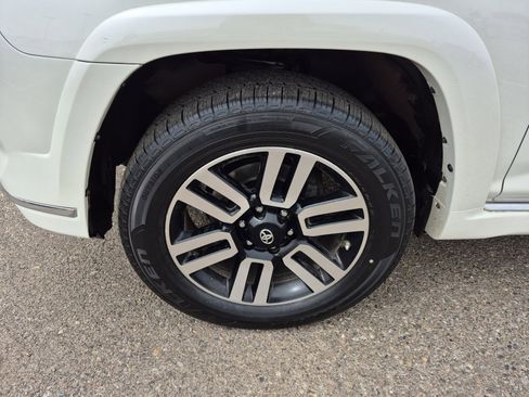 Used 2019 Toyota 4Runner Limited AWD/4WD image 24