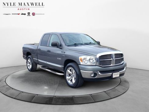 Used 2008 Dodge Ram 1500 Truck SLT image 2