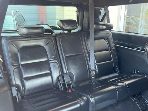 Used 2021 Lincoln Navigator L Reserve AWD/4WD image 18
