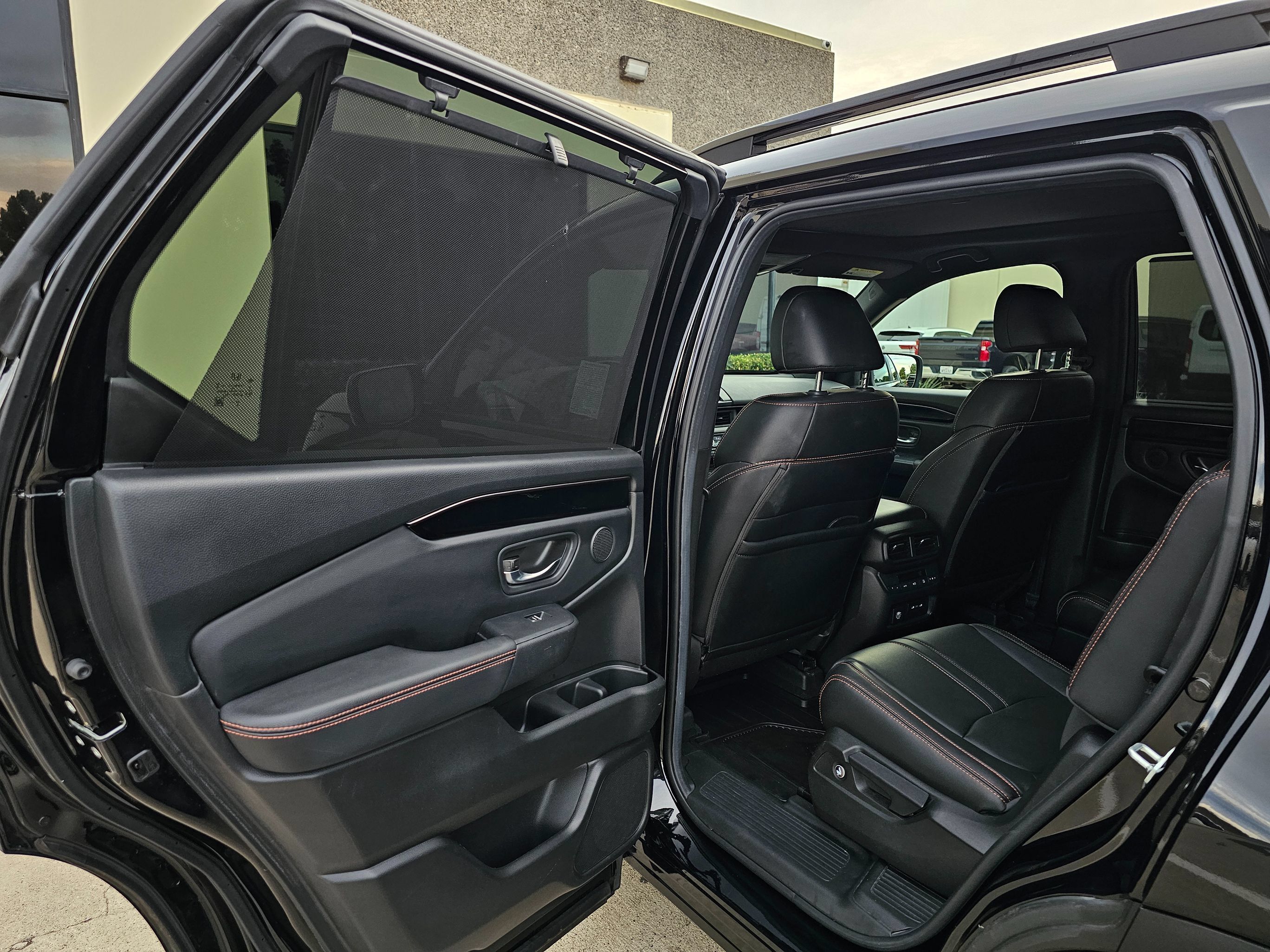 Used 2025 Jeep Compass Limited AWD/4WD image 16