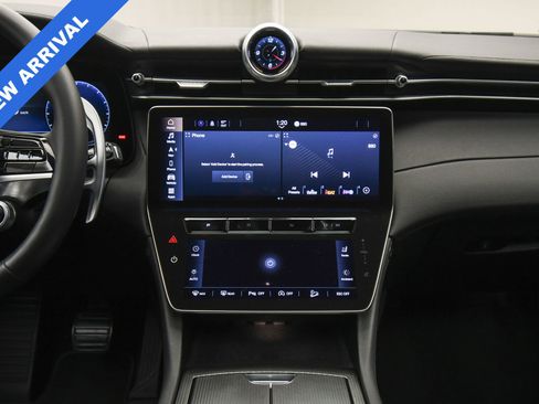 Used 2023 Maserati Grecale GT image 41