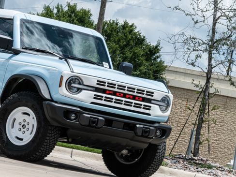 Used 2024 Ford Bronco Heritage Edition AWD/4WD image 35