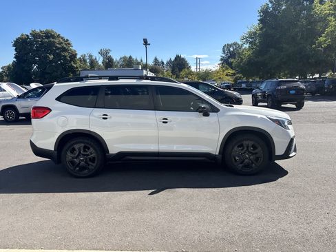 Used 2023 Subaru Ascent Onyx Edition AWD/4WD image 6