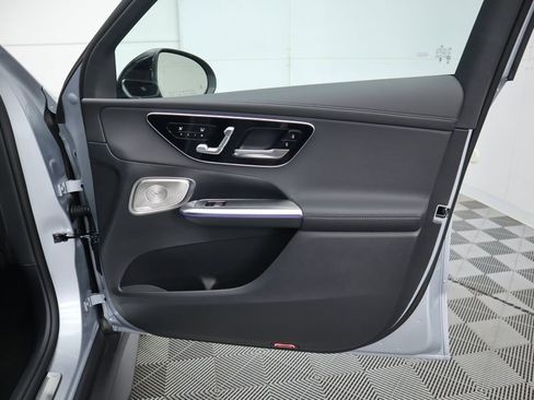 Used 2025 Mercedes-Benz GLC 300 GLC 300 image 26