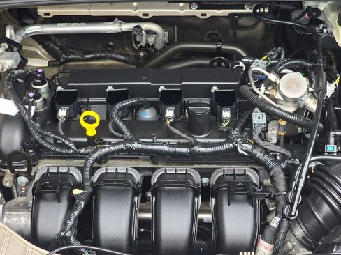 Used 2017 Ford Focus SE image 35