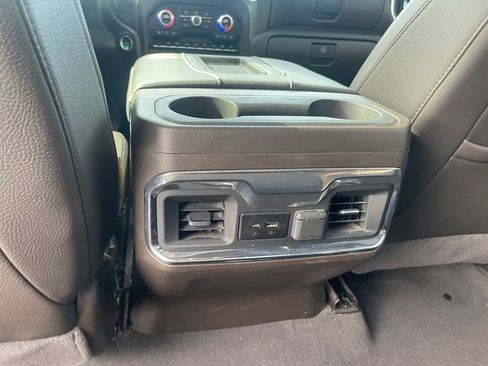 Used 2022 GMC Sierra 2500 Denali w/ Denali Ultimate Package AWD/4WD image 25