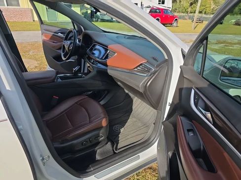 Used 2018 Buick Enclave Avenir w/ Avenir Technology Package image 22