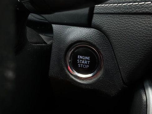 Used 2019 Toyota RAV4 XLE w/ Carpet Mat Package FWD image 27