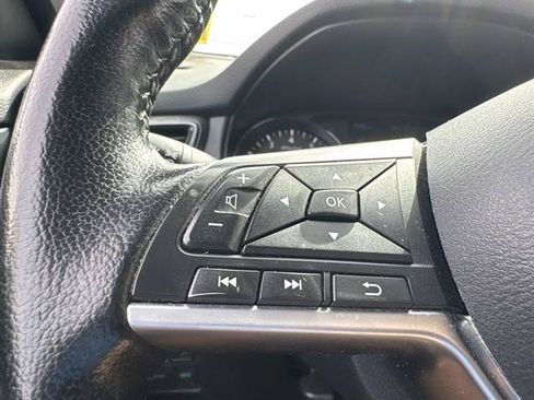 Used 2020 Nissan Rogue SV w/ Premium Package AWD/4WD image 15