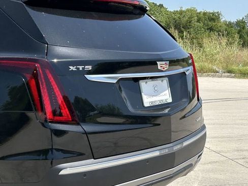 New 2025 Cadillac XT5 Premium Luxury image 8